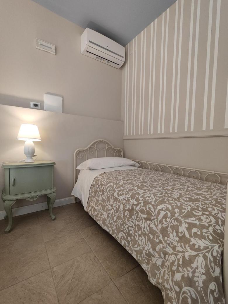 לינה וארוחת בוקר מונטיקיארי Garda Relais Antica Romelia מראה חיצוני תמונה